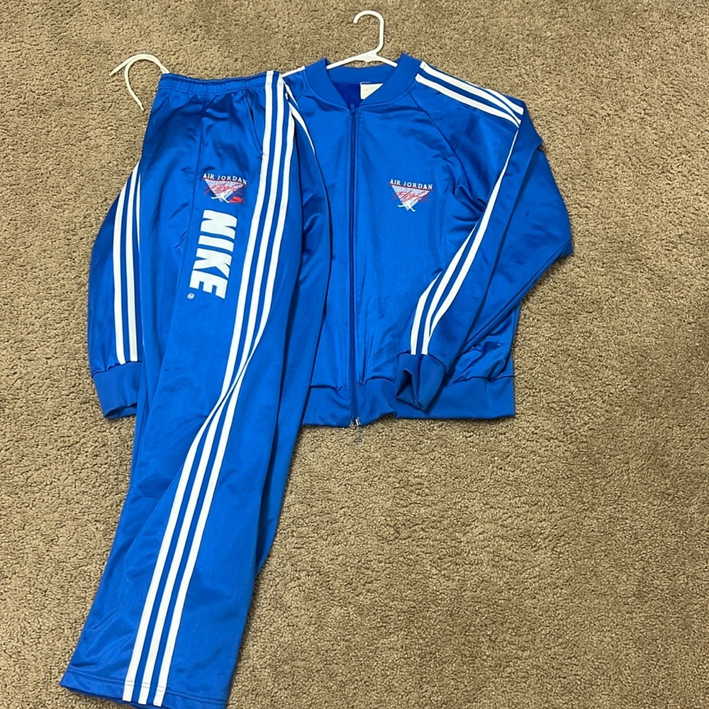 Vintage Men’s Nike X Air Jordan flight tracksuit
